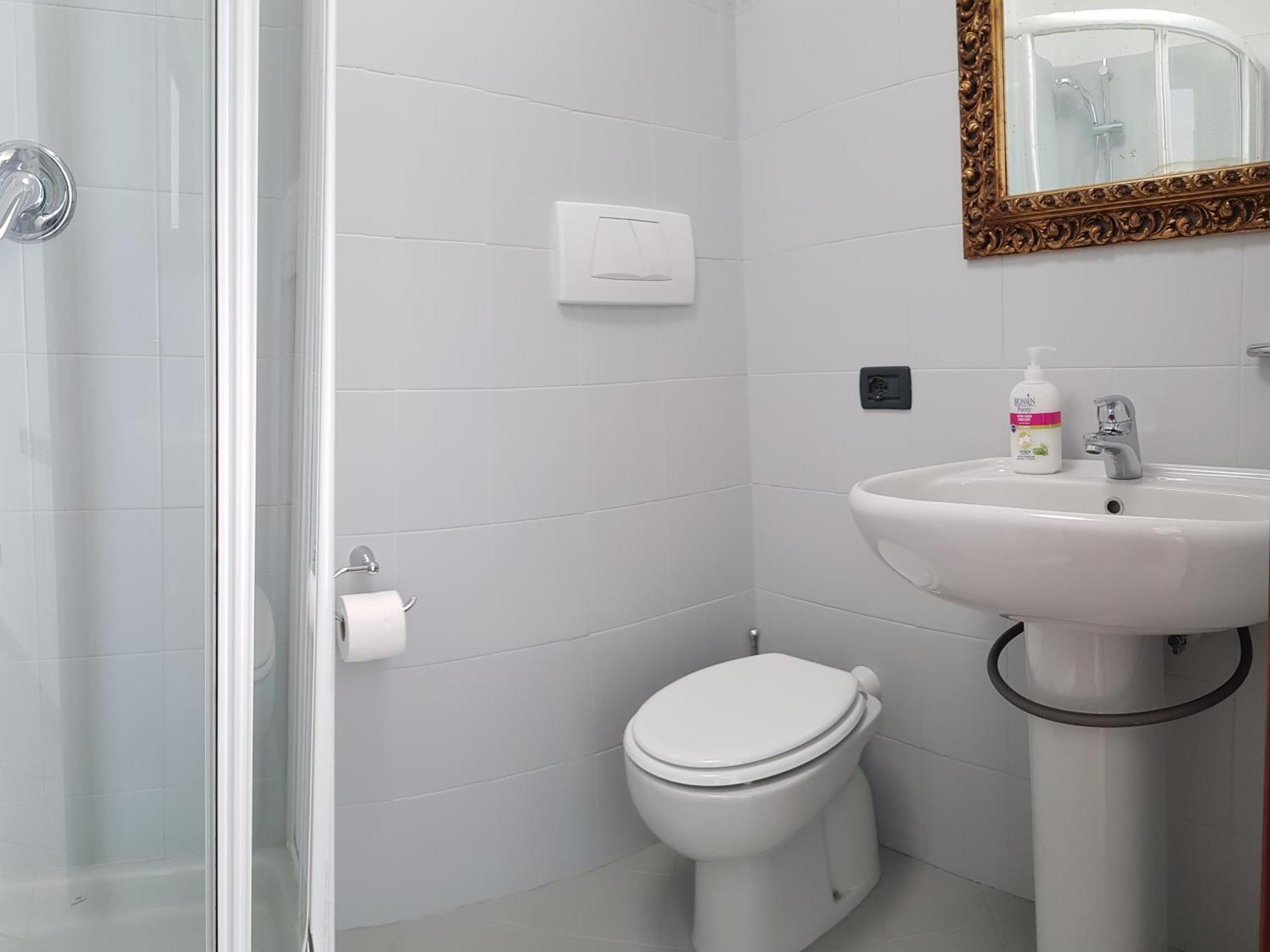 La Terrazza Apartment,A 50 Mt Dal Mare Varazze Rum bild